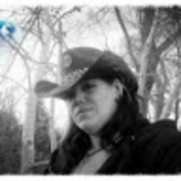 Meet your Posher, Tiffanie - Picture 1 of 1